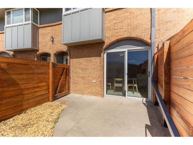 2666 Sherwood Cir, Boulder, CO 80304