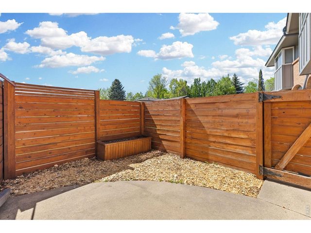 2666 Sherwood Cir, Boulder, CO 80304