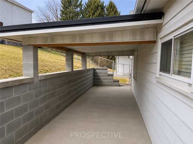 28 Grant St, Menallen Twp, PA 15468