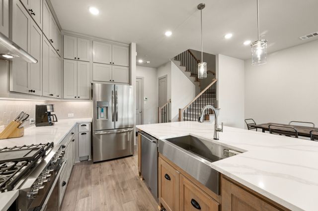 1832 Wittington Place, Farmers Branch, TX 75234
