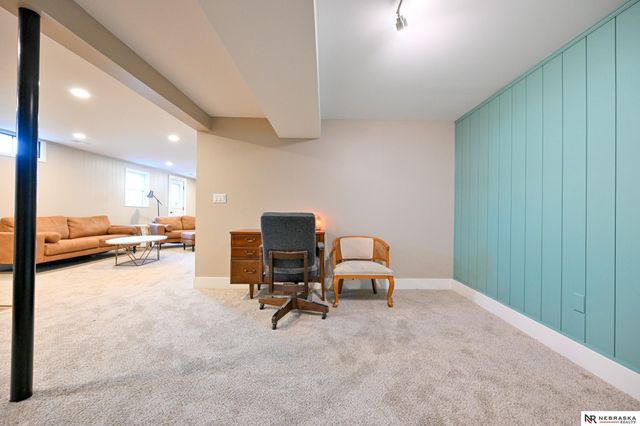 9144 Boyd Street, Omaha, NE 68134