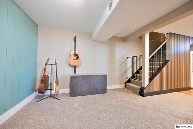 9144 Boyd Street, Omaha, NE 68134