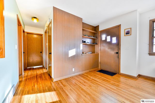 9144 Boyd Street, Omaha, NE 68134