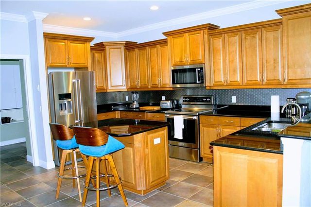 3328 SE 17th PL, Cape Coral, FL 33904
