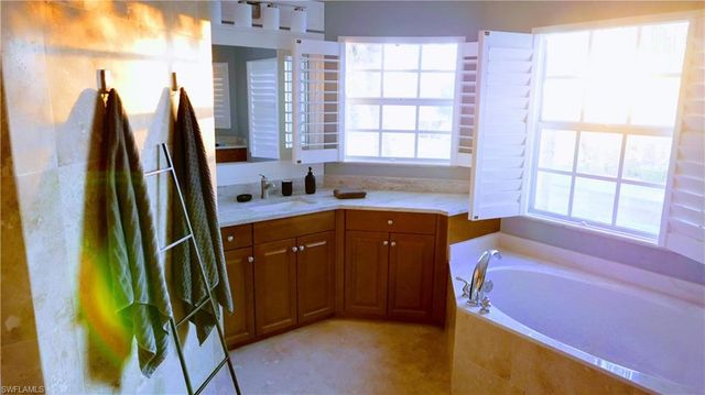 3328 SE 17th PL, Cape Coral, FL 33904