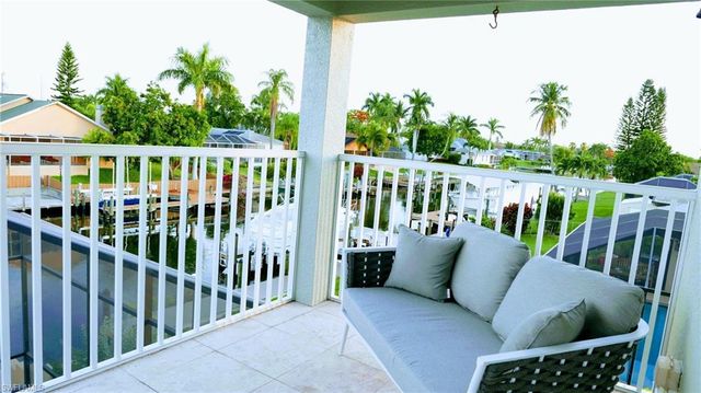3328 SE 17th PL, Cape Coral, FL 33904