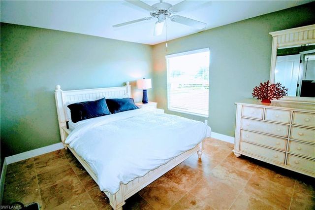 3328 SE 17th PL, Cape Coral, FL 33904