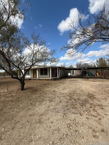 279 Cenizo, Carrizo Springs, TX 78834