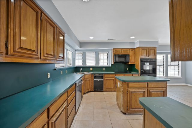 5 Creekcrest Court, Allen, TX 75002