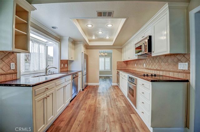 7 Plymouth, Irvine, CA 92620