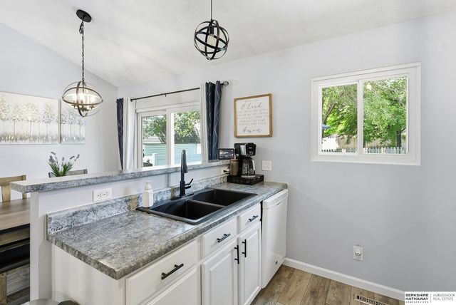 7418 S 176th Street, Omaha, NE 68136