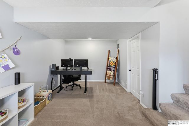 7418 S 176th Street, Omaha, NE 68136
