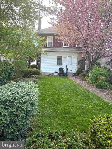 205 PARK AVE, Ephrata, PA 17522