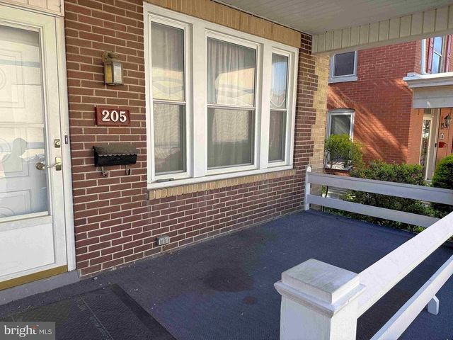 205 PARK AVE, Ephrata, PA 17522