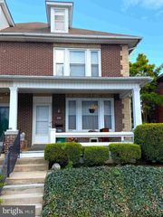 205 PARK AVE, Ephrata, PA 17522