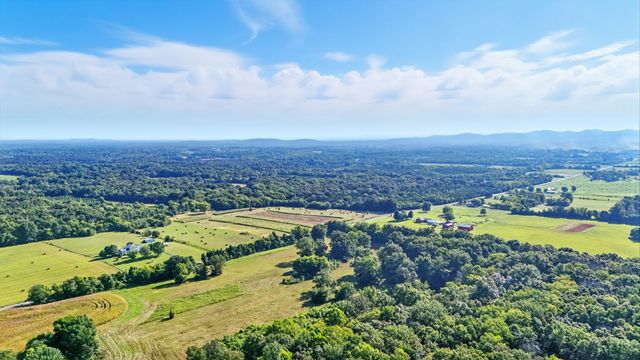 790 Squire Hall Rd, Bell Buckle, TN 37020