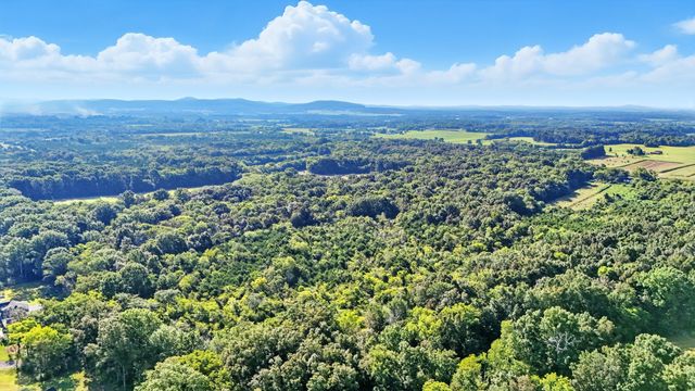 790 Squire Hall Rd, Bell Buckle, TN 37020