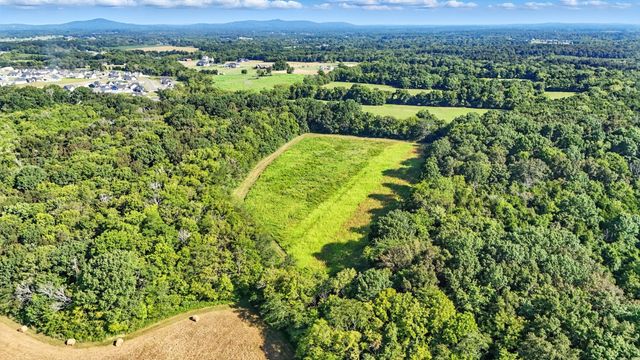 790 Squire Hall Rd, Bell Buckle, TN 37020