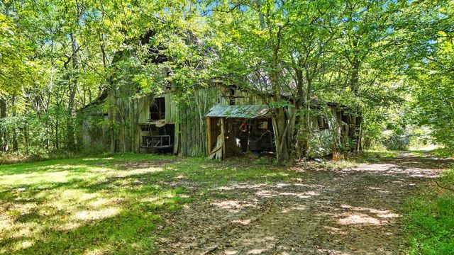 790 Squire Hall Rd, Bell Buckle, TN 37020