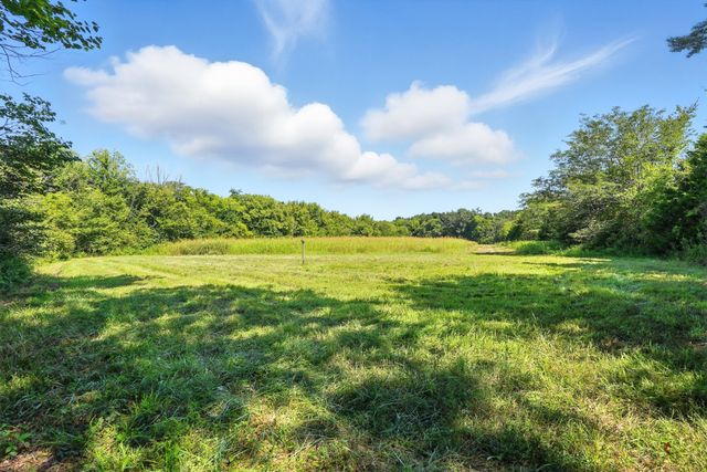 790 Squire Hall Rd, Bell Buckle, TN 37020