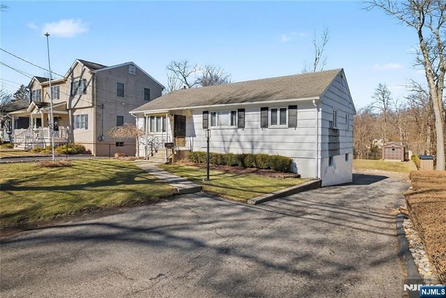 113 Seminole Avenue, Oakland, NJ 07436