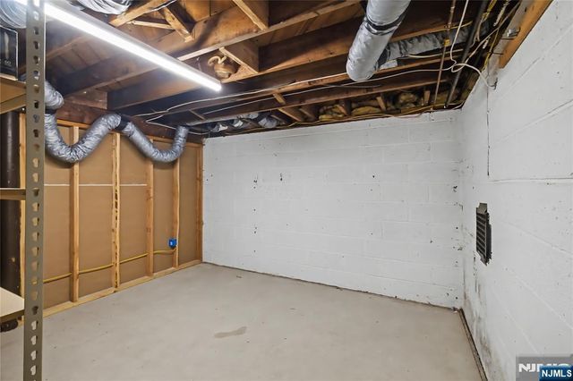 113 Seminole Avenue, Oakland, NJ 07436