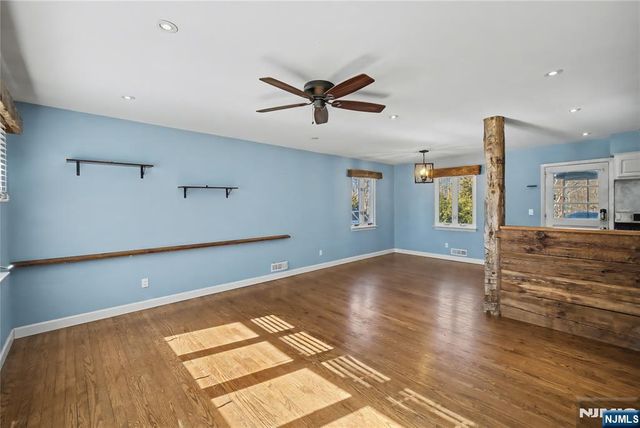 113 Seminole Avenue, Oakland, NJ 07436