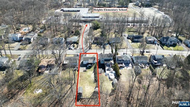 113 Seminole Avenue, Oakland, NJ 07436