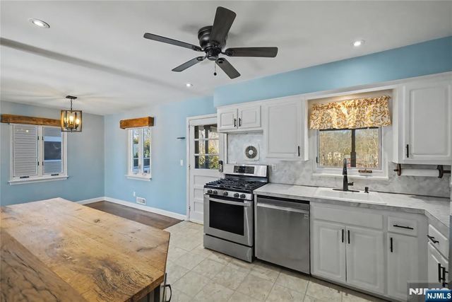 113 Seminole Avenue, Oakland, NJ 07436