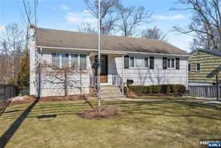 113 Seminole Avenue, Oakland, NJ 07436