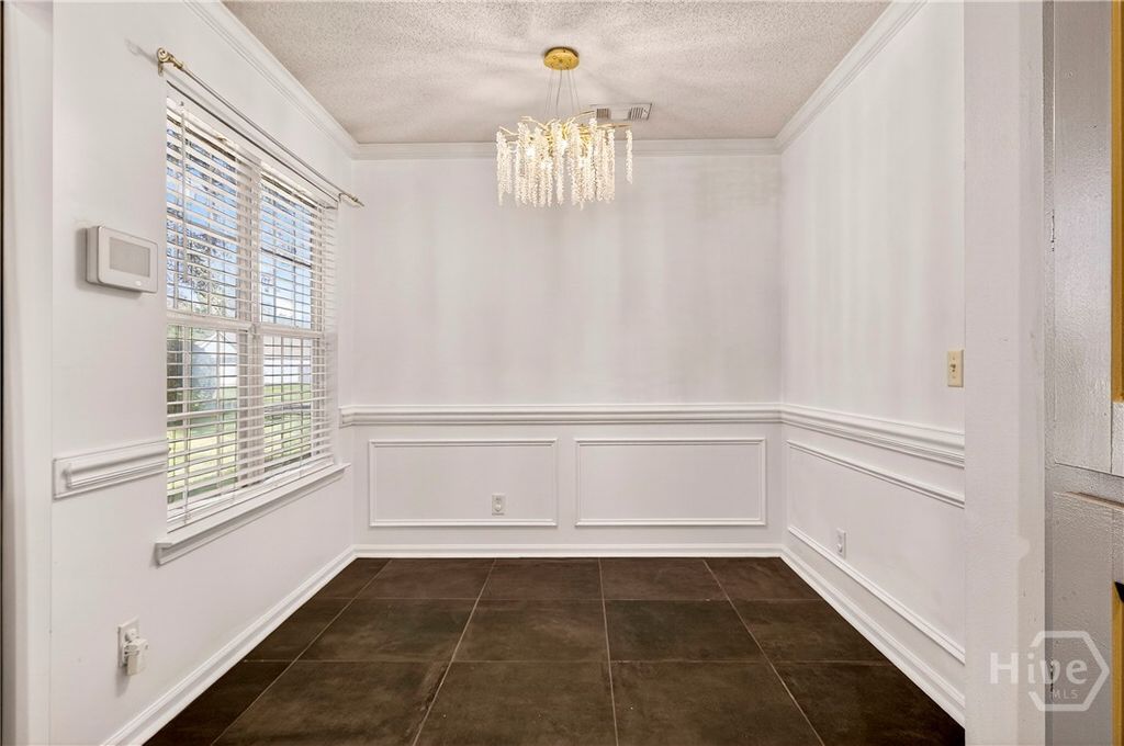 Image 11 of property listing at 111 Ashwood Drive, Pooler, GA 31322