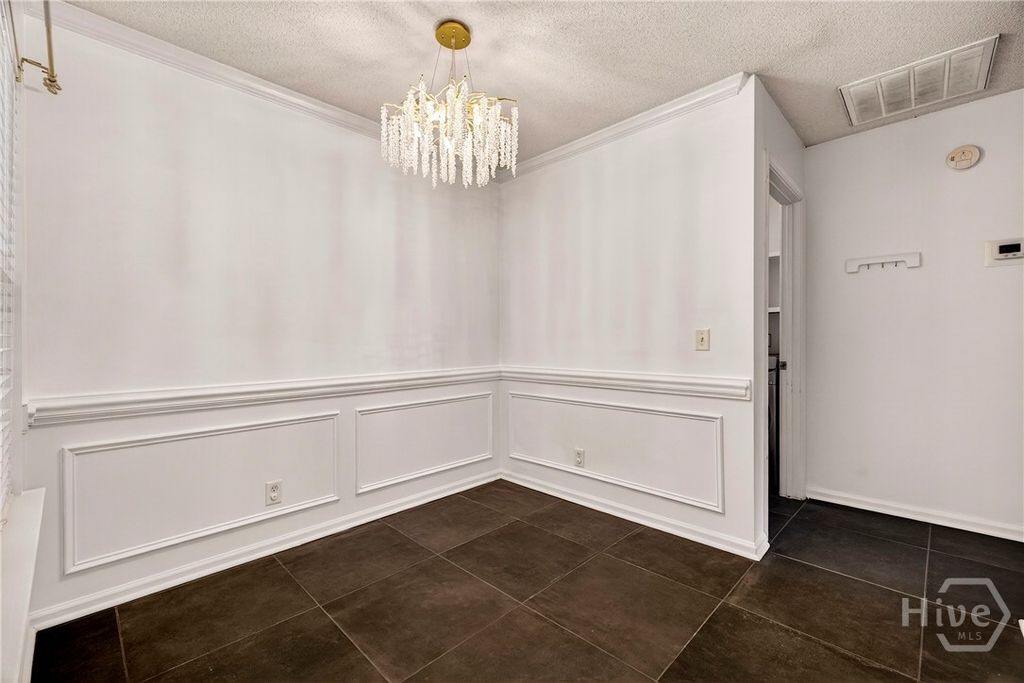 Image 12 of property listing at 111 Ashwood Drive, Pooler, GA 31322