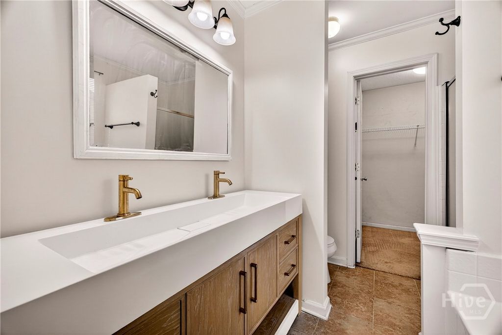 Image 14 of property listing at 111 Ashwood Drive, Pooler, GA 31322