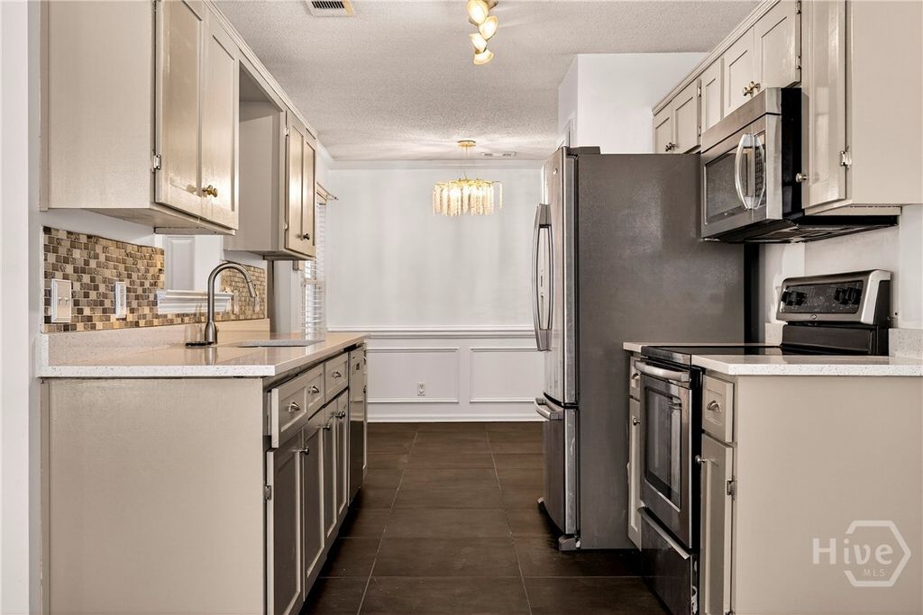 Image 18 of property listing at 111 Ashwood Drive, Pooler, GA 31322