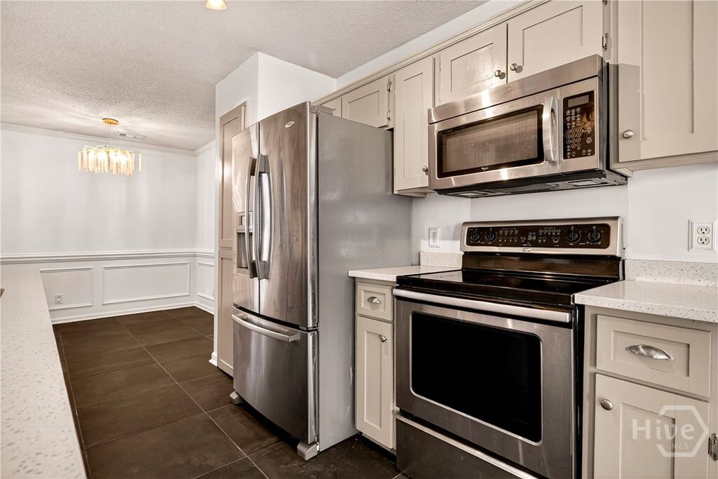 Image 8 of property listing at 111 Ashwood Drive, Pooler, GA 31322