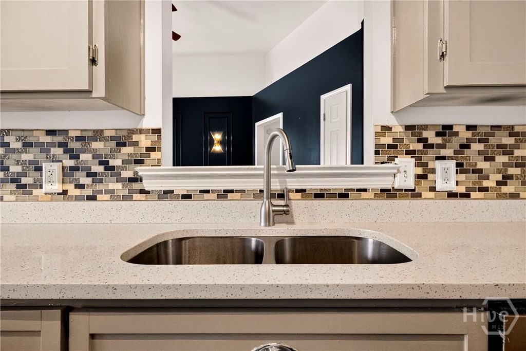 Image 9 of property listing at 111 Ashwood Drive, Pooler, GA 31322