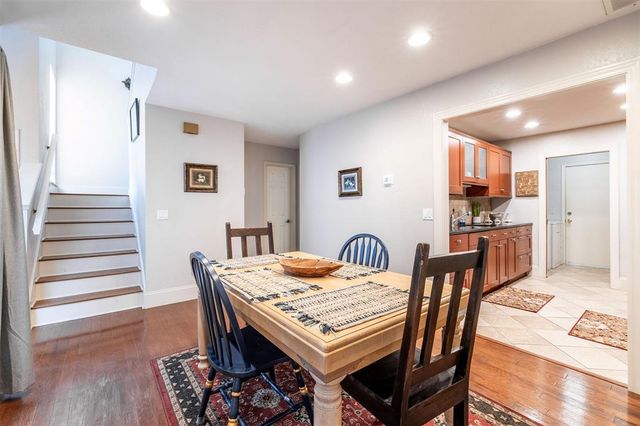 405 E Timberwind Road, Edmond, OK 73034