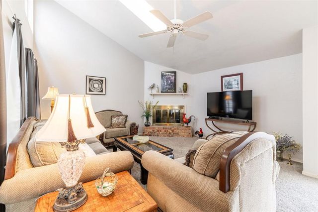 405 E Timberwind Road, Edmond, OK 73034