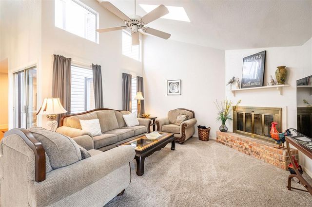 405 E Timberwind Road, Edmond, OK 73034