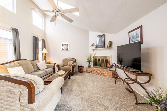 405 E Timberwind Road, Edmond, OK 73034