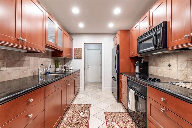 405 E Timberwind Road, Edmond, OK 73034
