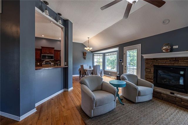 1209 Cypress Court, Warrensburg, MO 64093