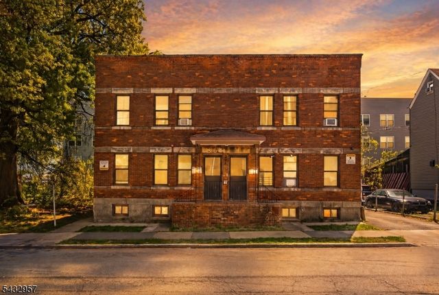 294 Governor St, Paterson City, NJ 07501