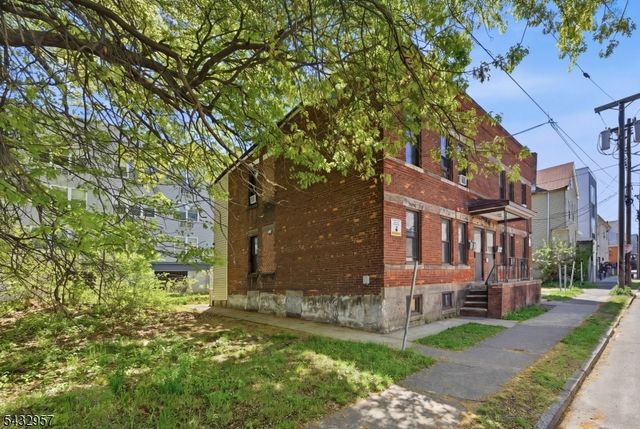 294 Governor St, Paterson City, NJ 07501