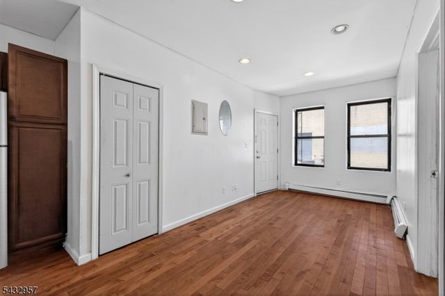 294 Governor St, Paterson City, NJ 07501