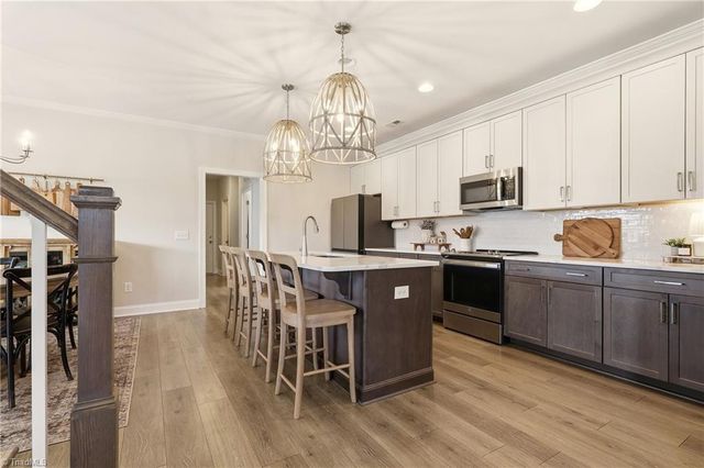 1720 Eastover Drive, Kernersville, NC 27284