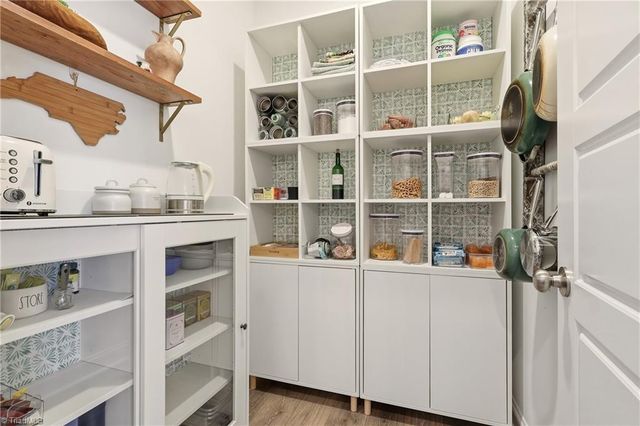 1720 Eastover Drive, Kernersville, NC 27284