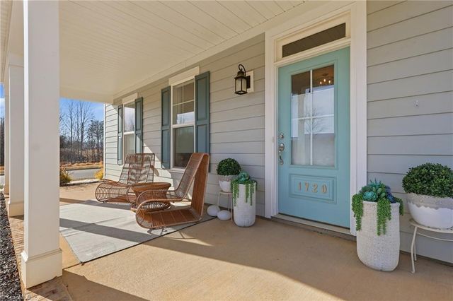 1720 Eastover Drive, Kernersville, NC 27284