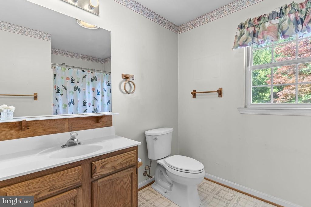 Image 20 of property listing at 15440 SORREL RIDGE LN, Waldorf, MD 20601
