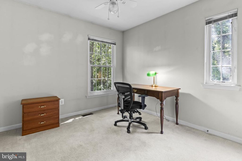 Image 21 of property listing at 15440 SORREL RIDGE LN, Waldorf, MD 20601